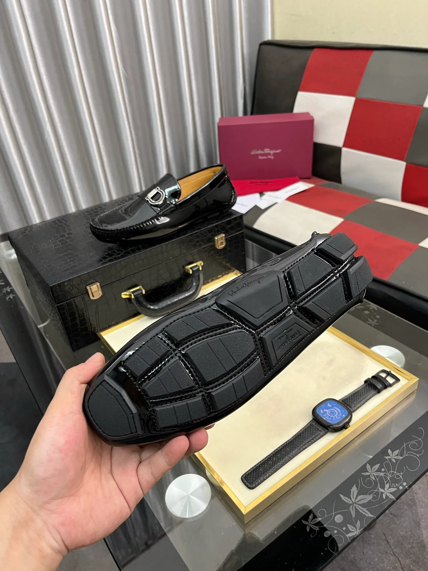 Men's shoes 💰560⌚️⌚️ Ferragamo [Ferragamo] new high-end quality framed shoes. The style is luxurious and elegant, with equal emphasis on practicality and style. We pay special attention to quality and details. The shoe last leather, workmanship and comfort are not inferior! Material: Imported first-layer soft cowhide leather upper ➕Genuine leather lining, code number: 38-446️⃣colors available